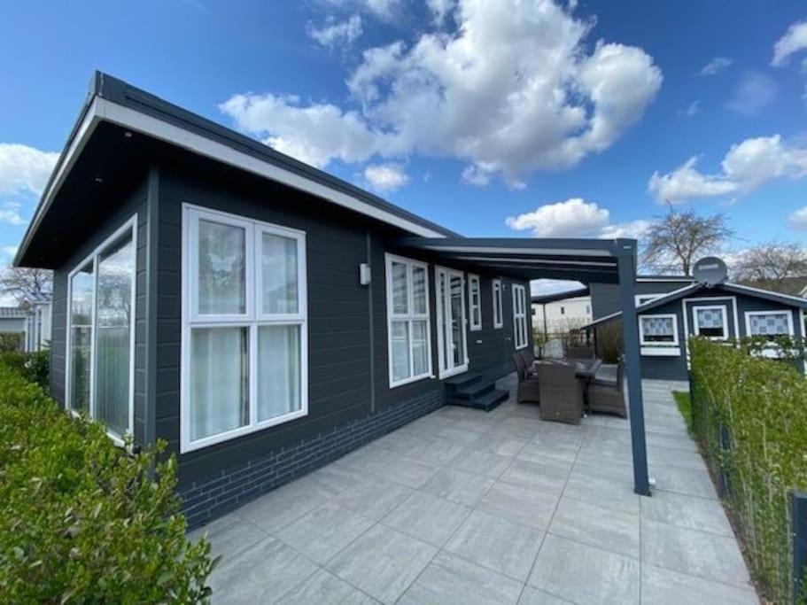 Luxus Chalet Im Schoenen Recratiepark De Veerstal Rheden Zewnętrze zdjęcie